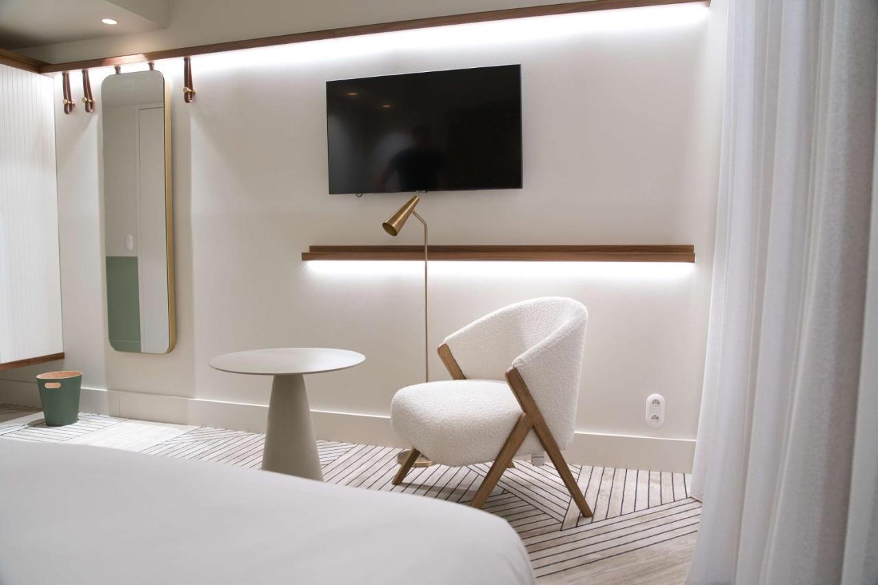 Hotel Yac Paris Clichy, A Member Of Radisson Individuals Exteriör bild