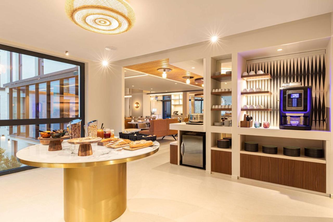 Hotel Yac Paris Clichy, A Member Of Radisson Individuals Exteriör bild
