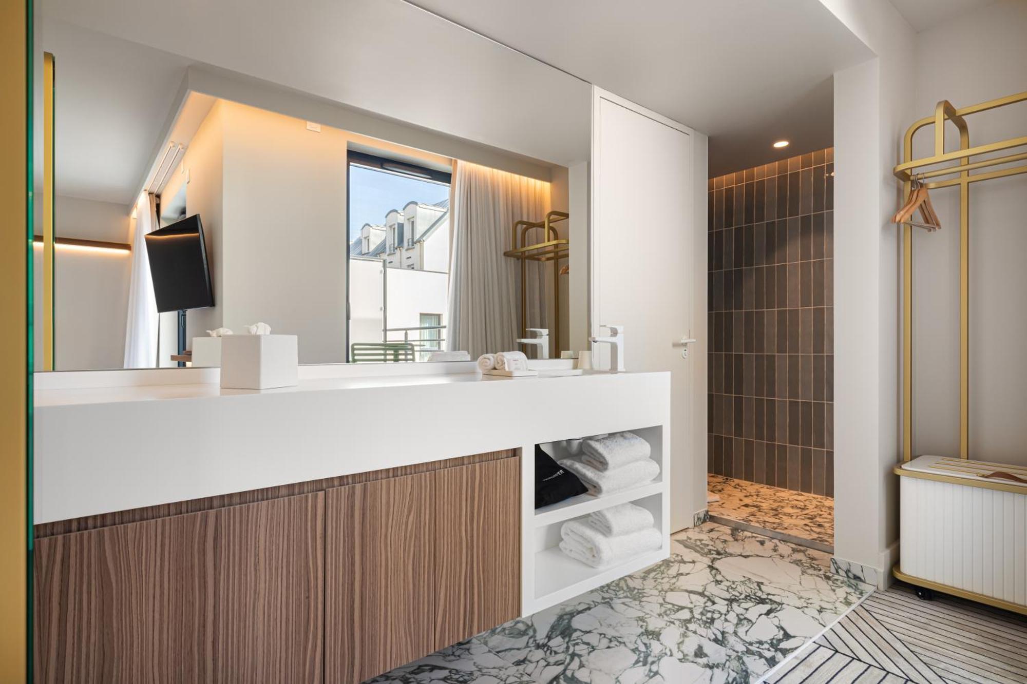 Hotel Yac Paris Clichy, A Member Of Radisson Individuals Exteriör bild