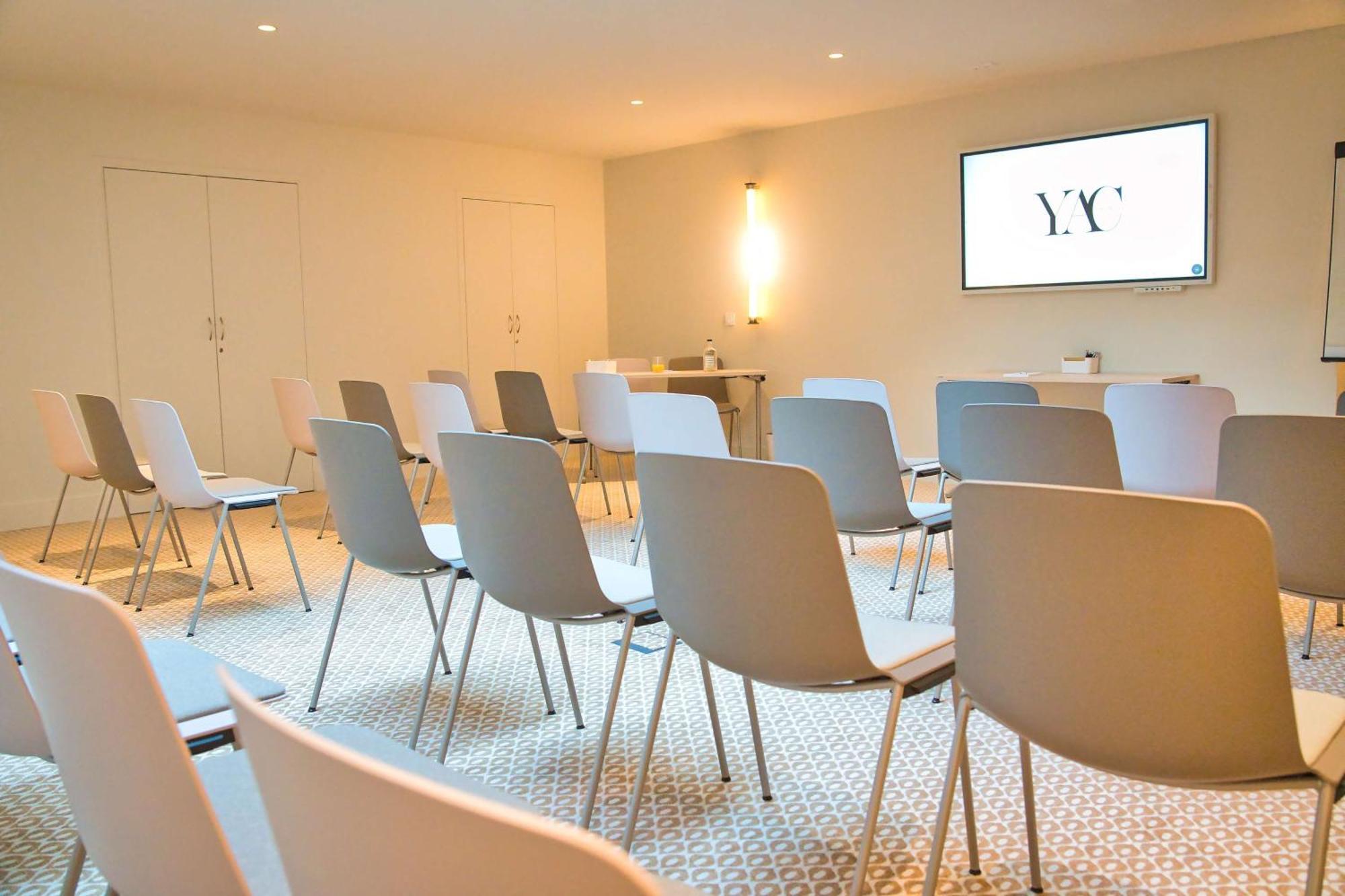 Hotel Yac Paris Clichy, A Member Of Radisson Individuals Exteriör bild