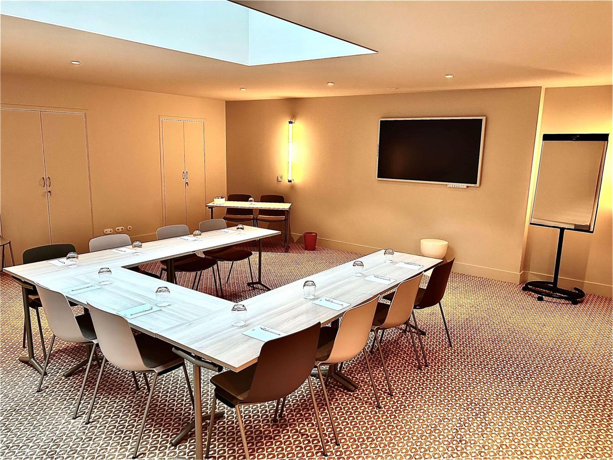 Hotel Yac Paris Clichy, A Member Of Radisson Individuals Exteriör bild